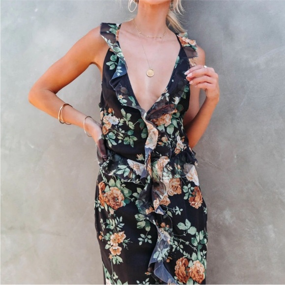 Floral Maxi Dress by Vici - Size Large - BEAUTIFUL - Picture 2 of 9